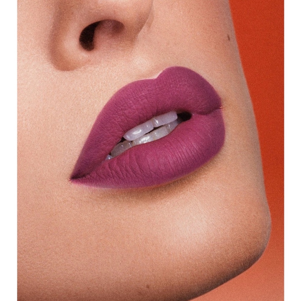 KYLIE Lip Liquid Matte Lipstick - Head over Heels #101 - Picture 3 of 5